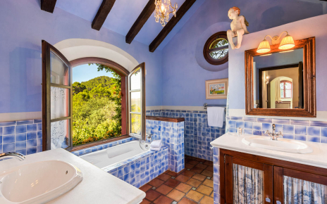 Bathroom on first floor